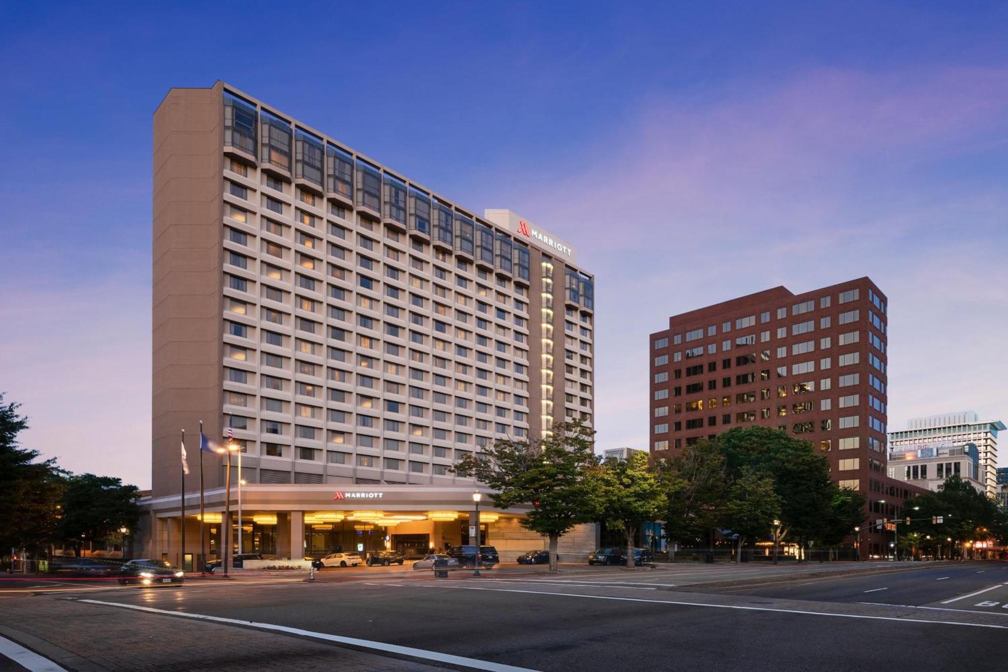 Richmond Marriott Hotel Exterior foto