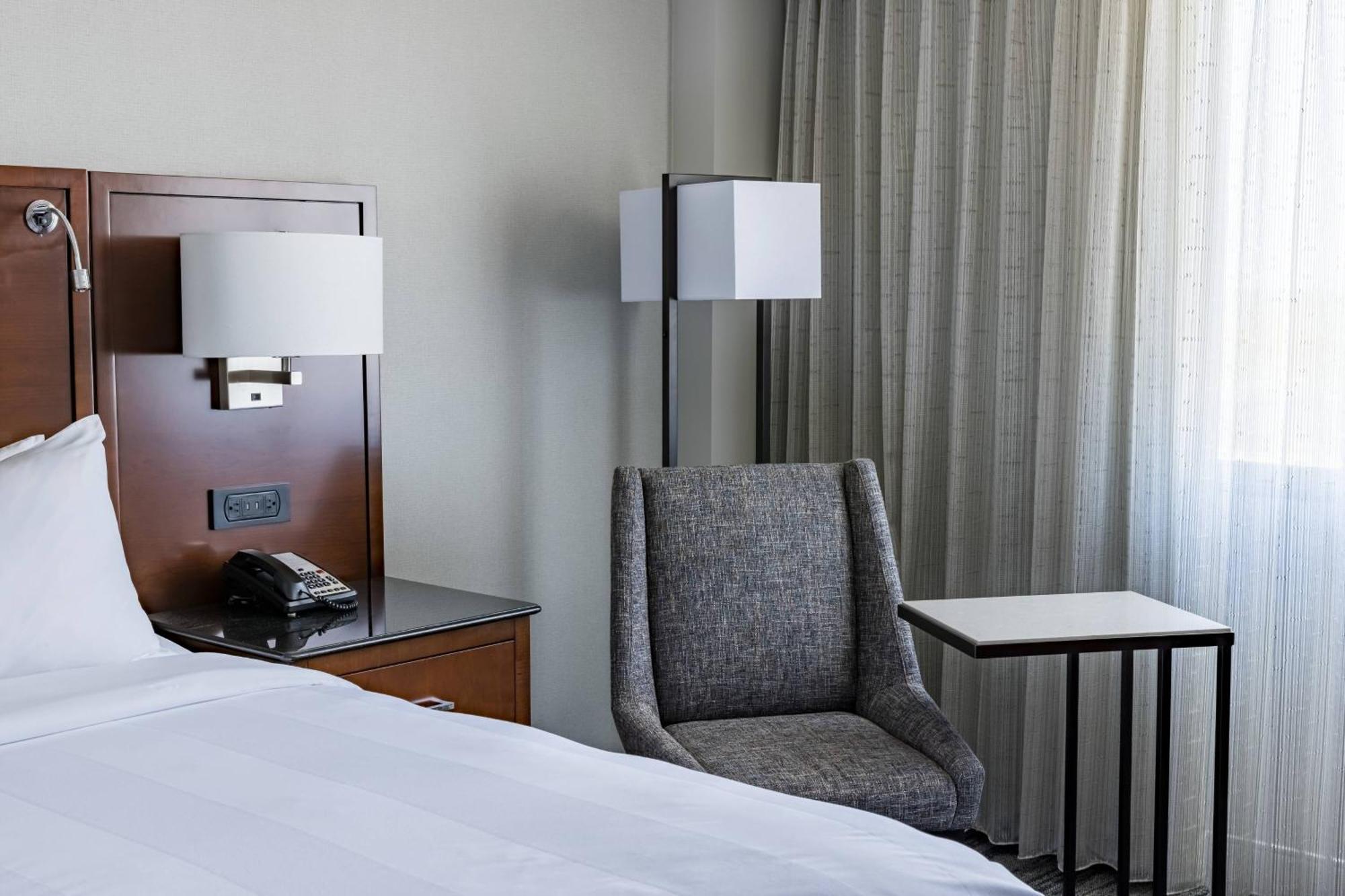 Richmond Marriott Hotel Exterior foto